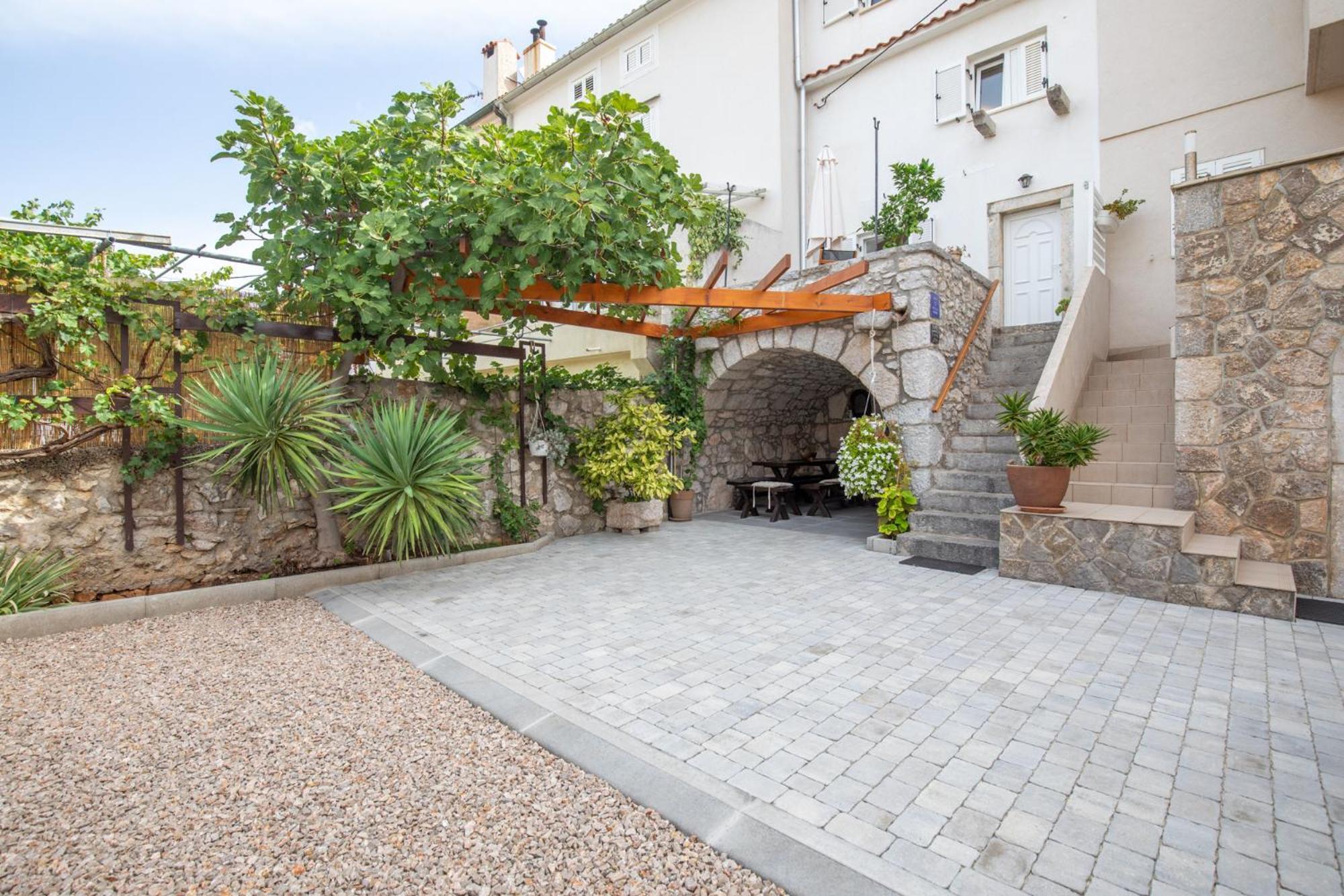 Guest House Otto Punat Exterior foto